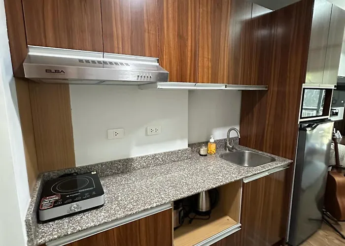 Jnest Cozy Bldg A 215 マクタン
